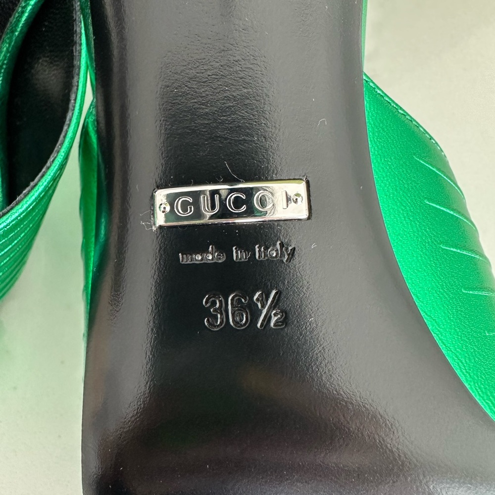 Gucci Metallic Sandals - Picture 6 of 9